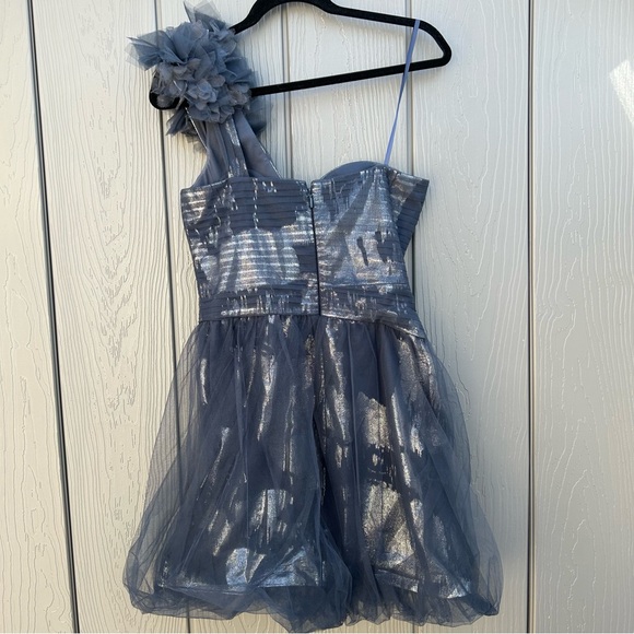 BCBGMAXAZRIA One Shoulder Silk Mini Dress Ruffled Detail Metallic Finish Small - Picture 2 of 12